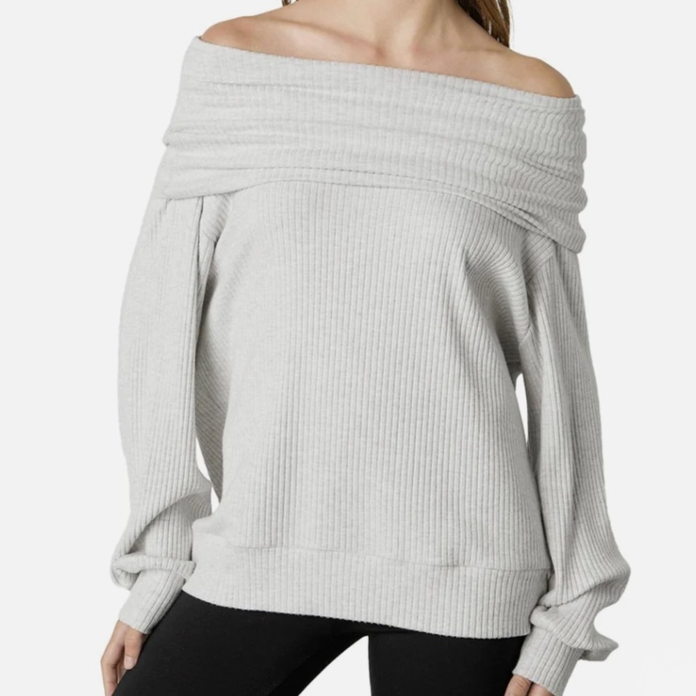 NWT Velvet by Graham and Spencer Medium Gray Cowl Neck Ribbed Sweater